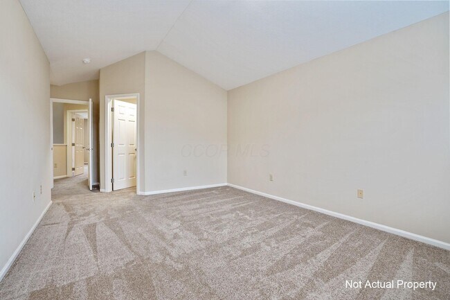 Building Photo - 5002 Stratford Pine Ln