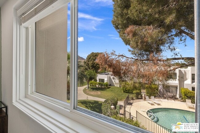 Building Photo - 48756 Desert Flower Dr