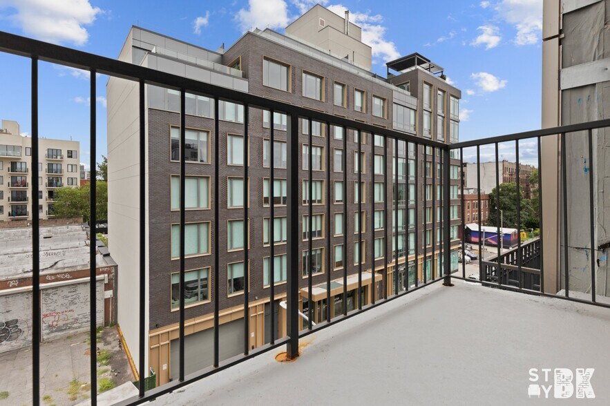 Building Photo - 227 Clarkson Ave