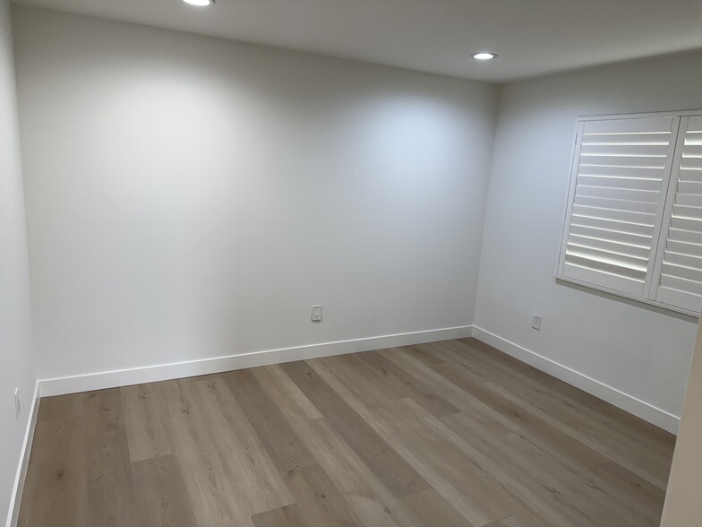 3RD BEDROOM - 646 N Serrano Ave