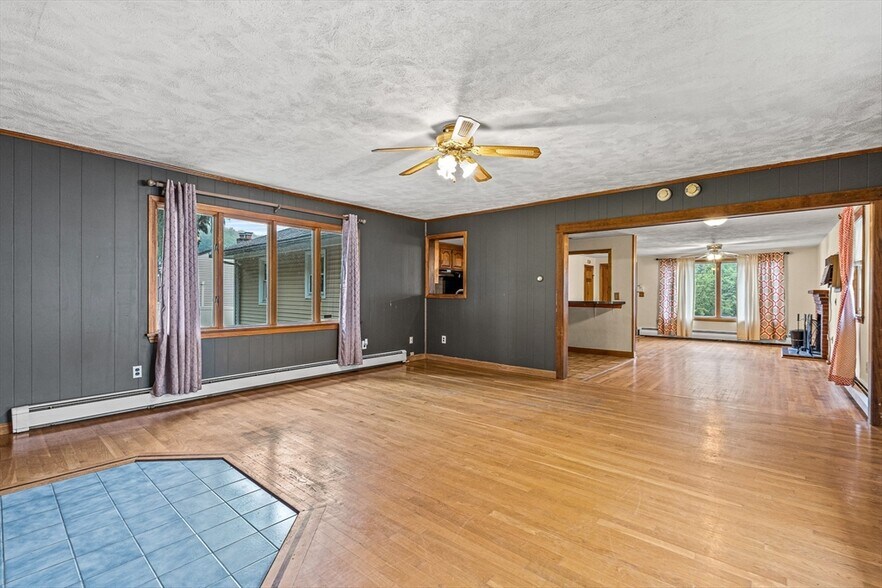 Building Photo - 11 Boline Pl