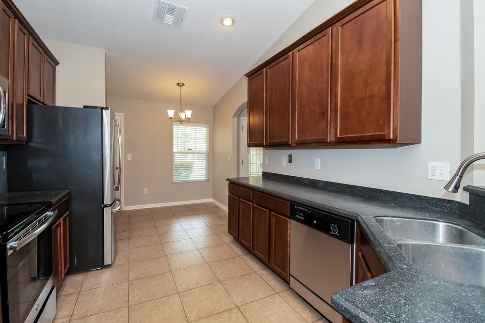 Building Photo - 16247 Magnolia Grove Way