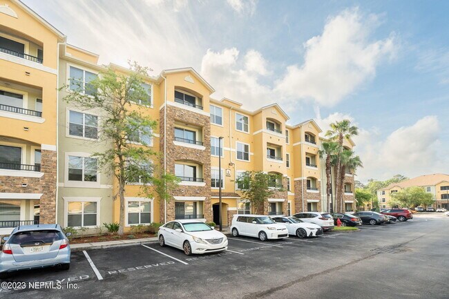 Building Photo - 8539 Gate Pkwy W