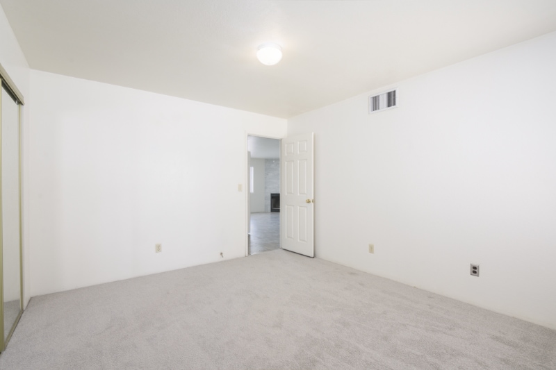 Building Photo - 1647 E Lester St