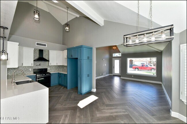 Building Photo - 2013 Sun Country Dr