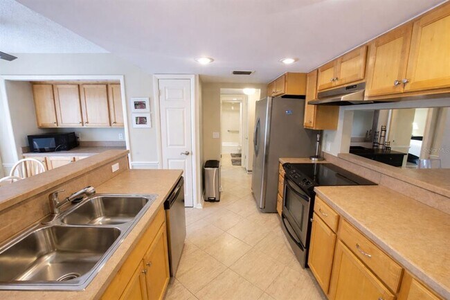 Building Photo - 2617 Cove Cay Dr