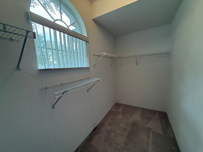 Building Photo - Charming 3-Bedroom Home in Broadmoor – Move-In Ready!