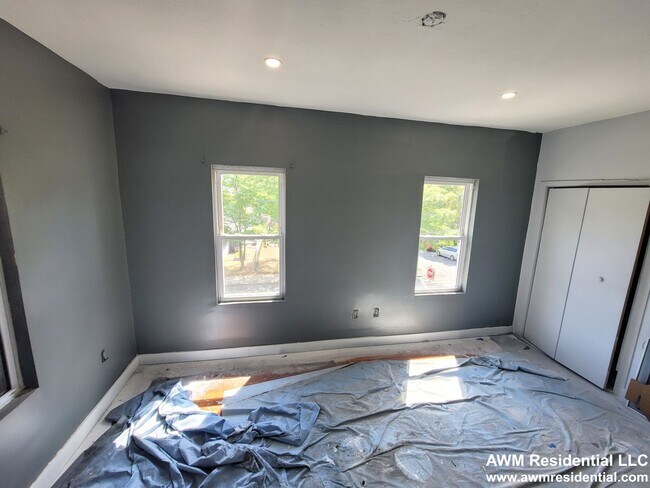 Building Photo - 16 Woodcliff St