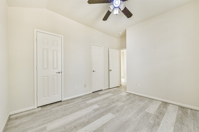 Building Photo - 12018 Country Orchard Ln