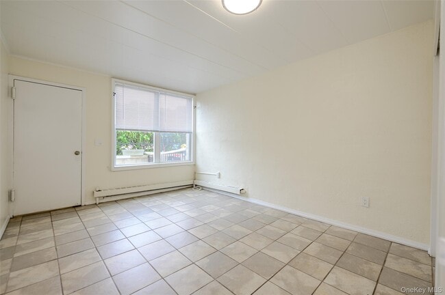 Building Photo - 3 Duryea Pl