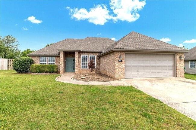 Primary Photo - 611 Jack Perry Dr
