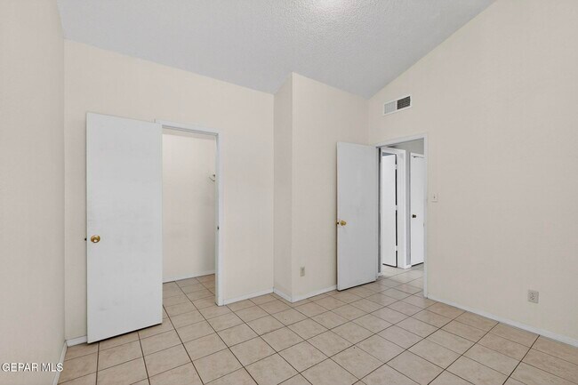 Building Photo - 11455 Sundrop Ct