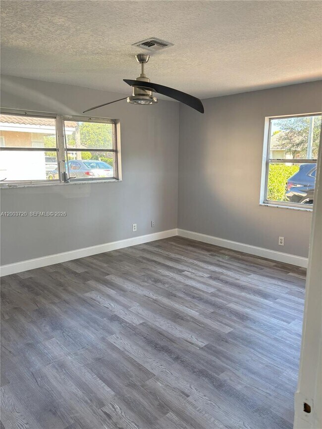 Building Photo - 8444 NW 23rd Manor