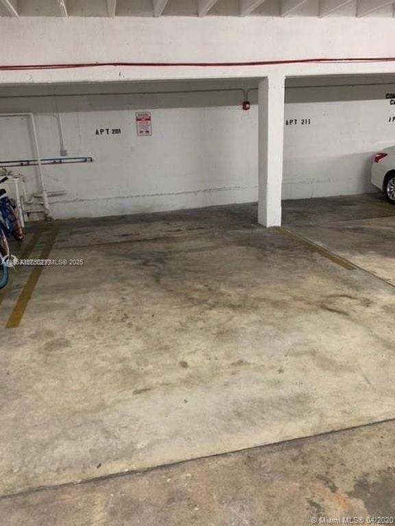 Building Photo - 524 Washington Ave