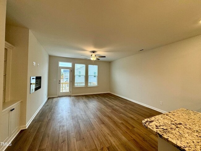 Building Photo - 209 Hickory Plns Rd