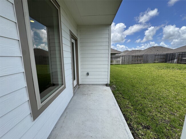 Building Photo - 5318-5318 Still Mdw Ln
