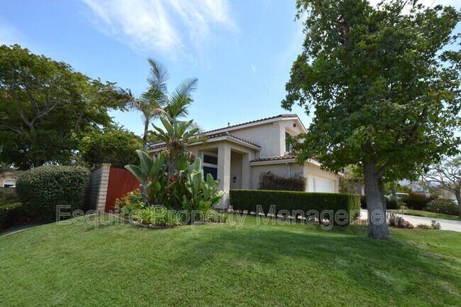 Building Photo - 658 Avenida Valencia