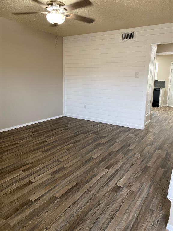 Building Photo - 1409 Courtney Pl