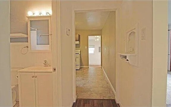 Building Photo - 652 N 38th St