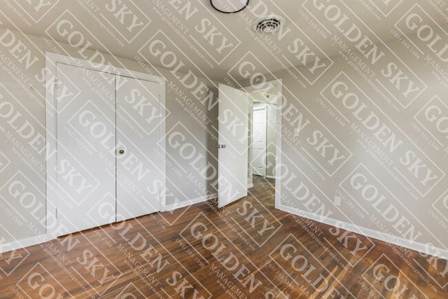 Building Photo - 2908 S Monroe St