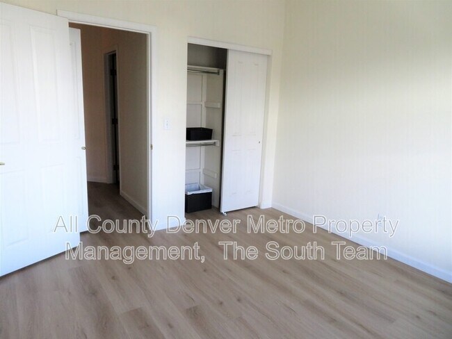 Building Photo - 7394 S Alkire St