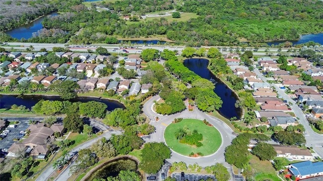 Building Photo - 2261 NW 34th Terrace