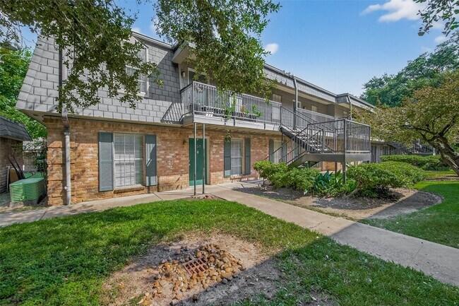 Building Photo - 8931 Gaylord Dr