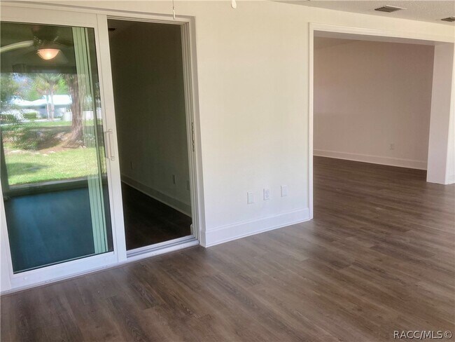 Building Photo - 11499 W Bayshore Dr