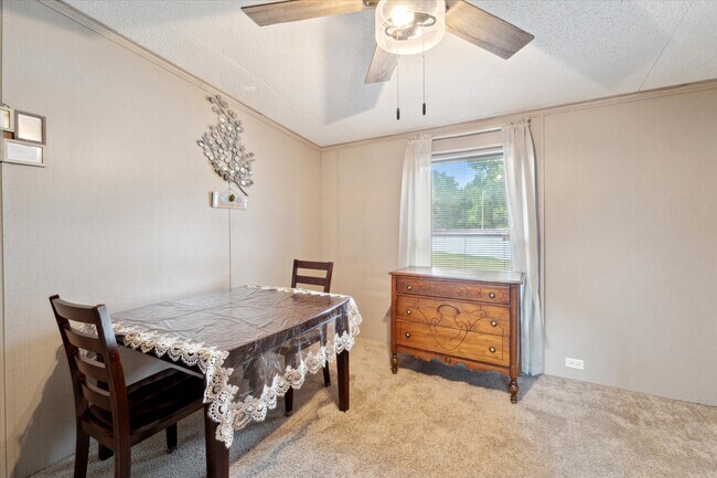 Building Photo - 151 Turning Point Ln