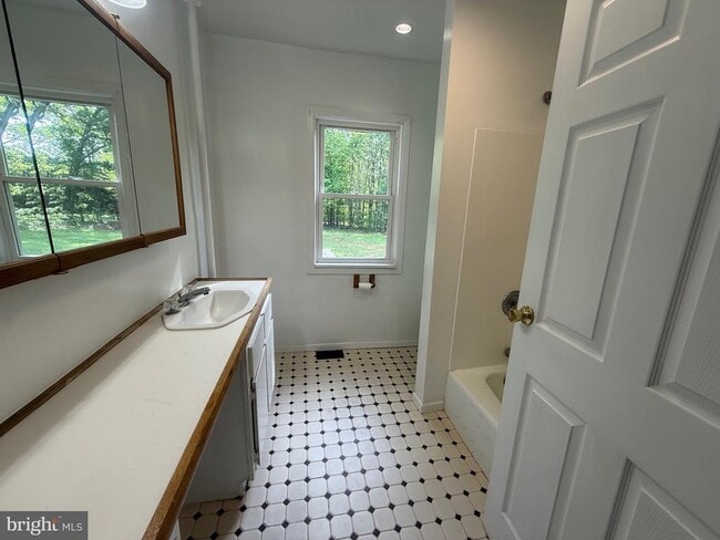 Building Photo - 6565 S Spotswood Trail