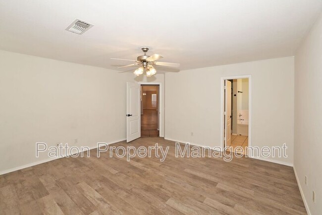 Building Photo - 6205 Janae St