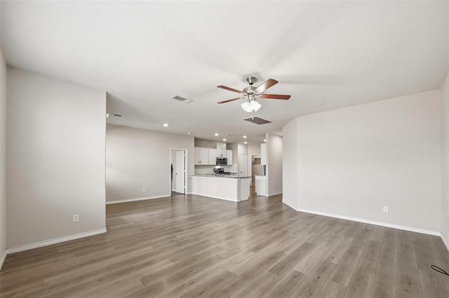 Building Photo - 940 Azure Ln