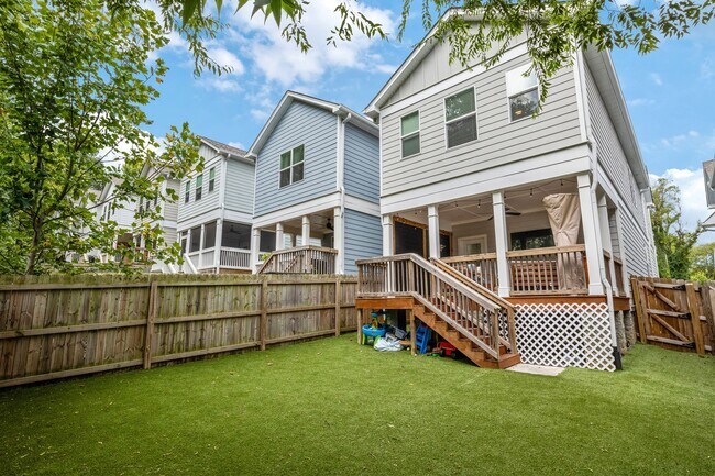 Building Photo - 3 Bedroom Inglewood Home