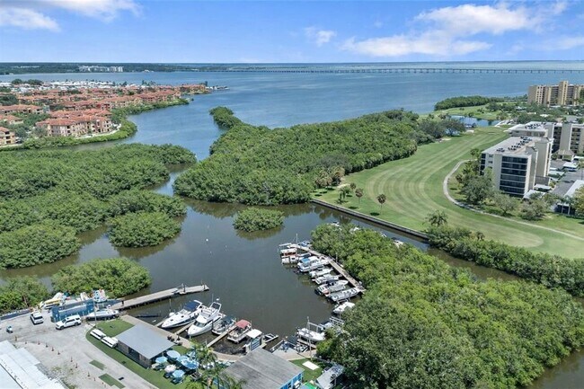 Building Photo - 2616 Cove Cay Dr