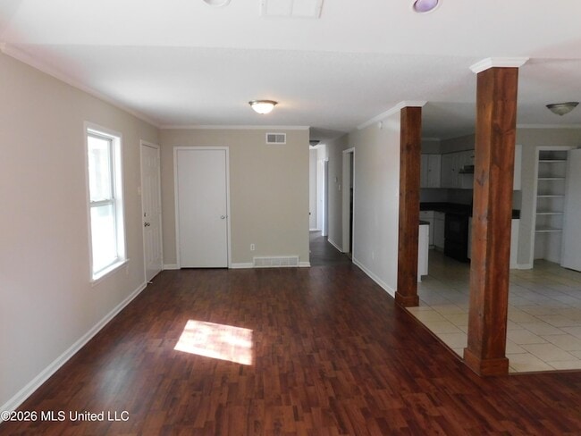 Building Photo - 1926 Dorchester Dr