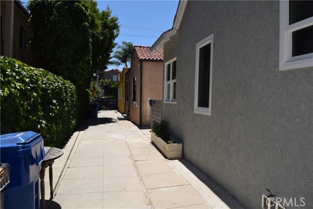 Building Photo - 552 W 22nd St