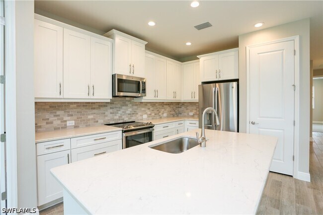 Building Photo - 2626 Seychelles Cir