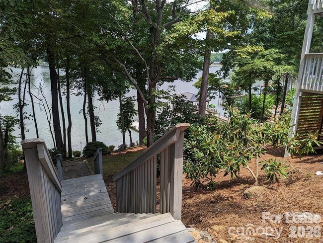 Building Photo - 7148 Nancy Lee Cir