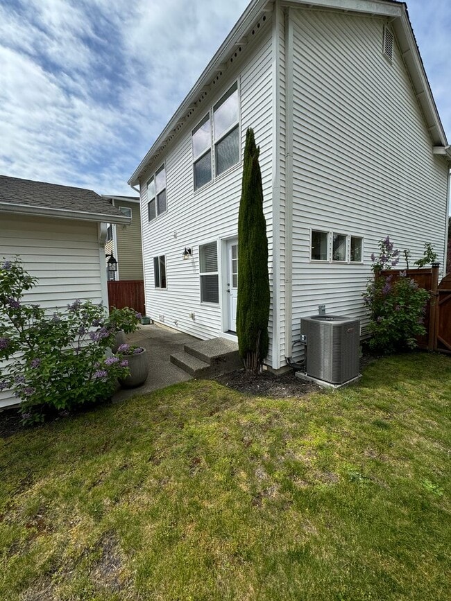 Building Photo - 1285 Griggs St