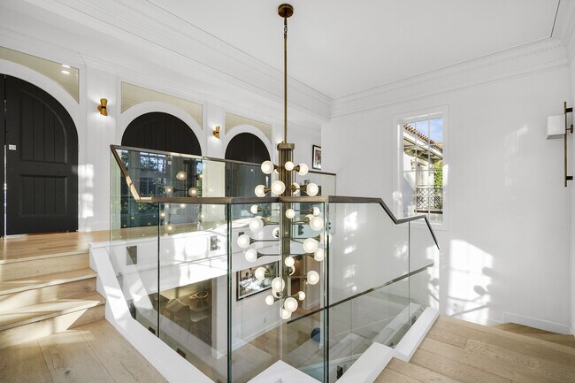 Building Photo - 23255 Mariposa De Oro St