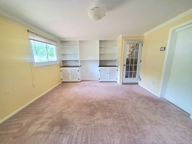 Building Photo - 4517 Mayfield Dr