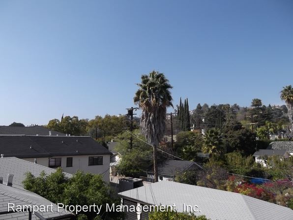 Building Photo - 4201-4207 Los Feliz Blvd