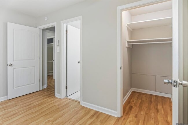 Building Photo - 1455 Marilyn Dr