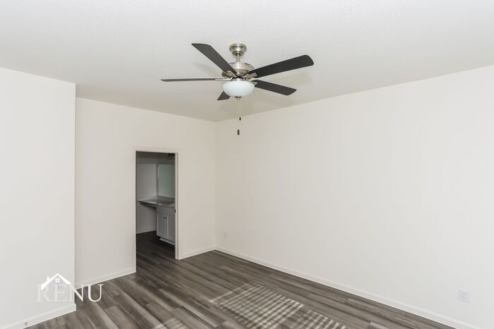 Building Photo - 1740 Escondido Dr