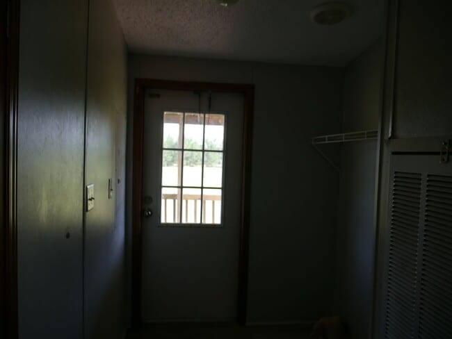 Building Photo - Adorable mobile home in Quitman