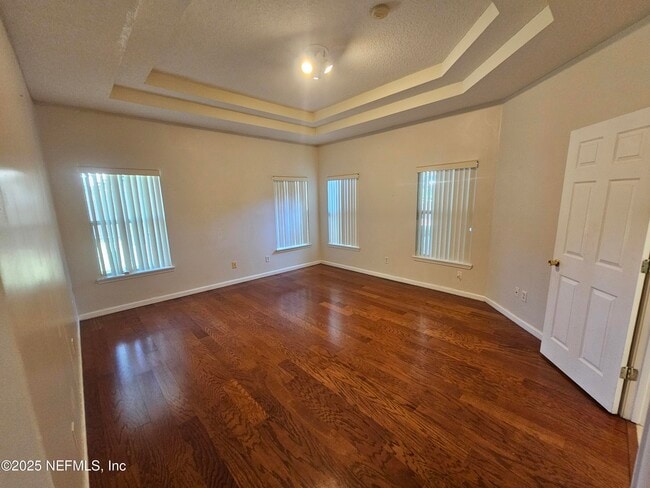 Building Photo - 1708 Dartmoor Ln