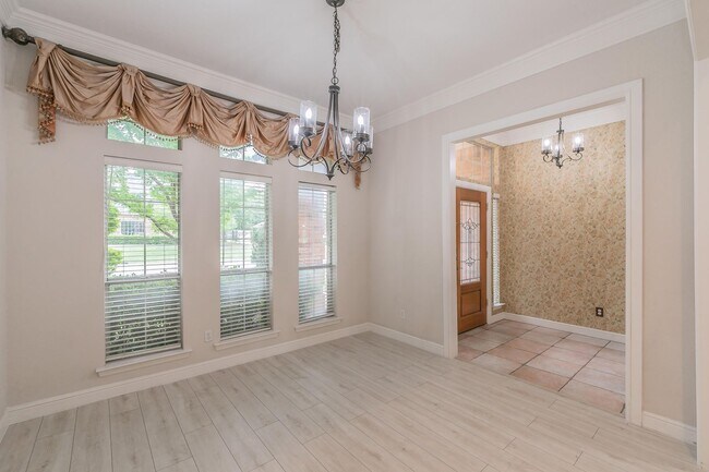 Building Photo - Beautiful 4 Bedroom Home in Ridgmar