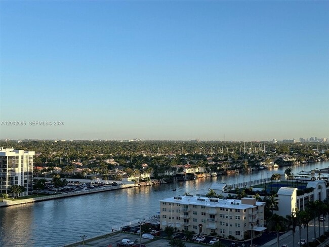 Building Photo - 3001 S Ocean Dr