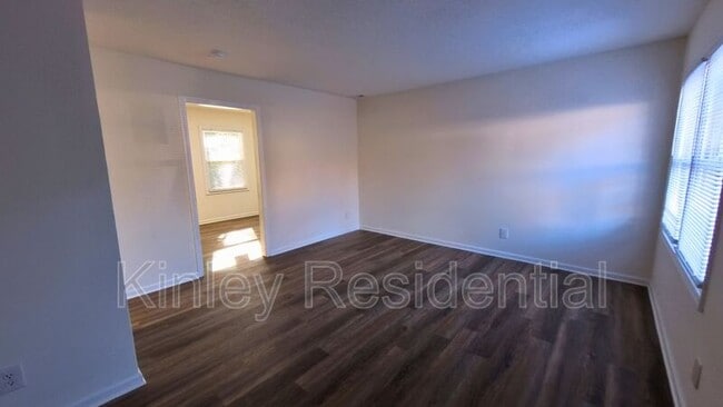 Building Photo - 613 Key St