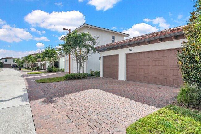 Building Photo - 13628 Dumont Rd